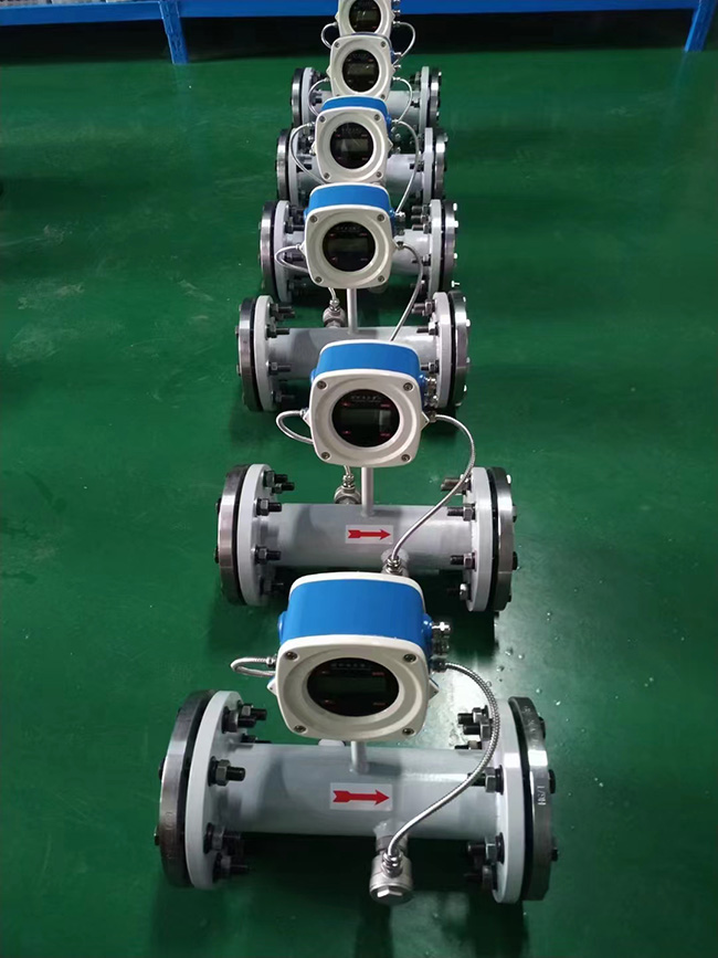 外夾式超聲波流量計管道式產品圖