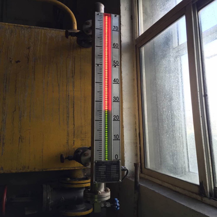 磁翻板雙色液位計現(xiàn)場使用安裝圖